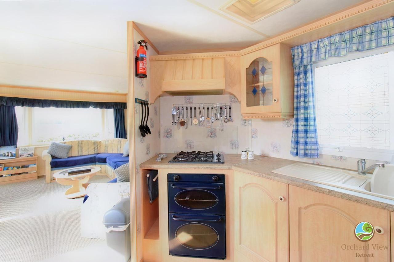 Вилла Orchard View Retreat - Dog Friendly, Enclosed Private Garden With Weather Dependant Hot Tub - Not On A Holiday Park Little Clacton Экстерьер фото